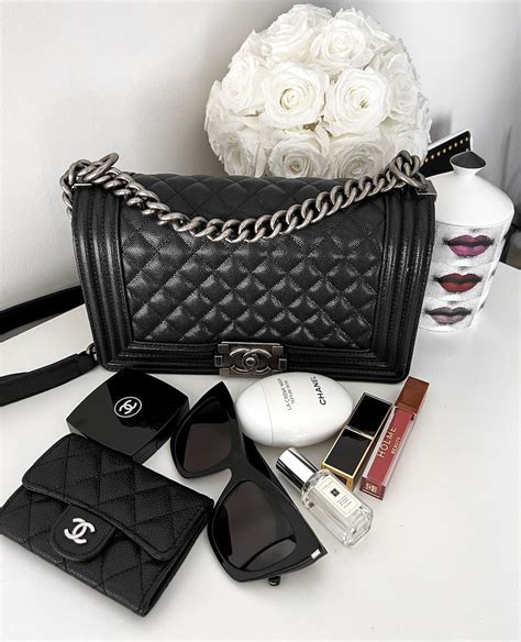 2013 med chanel boy bag|Chanel boys bag size.